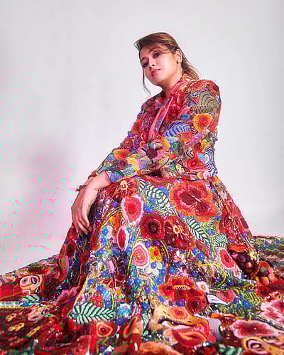 வண்ணமயமான வாழ்க்கை.. பிரியா அட்லி!